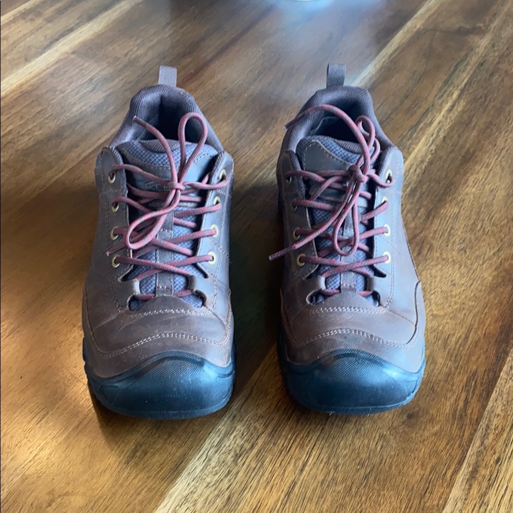 Keen Brown Leather Hiking Shoes with Black Soles